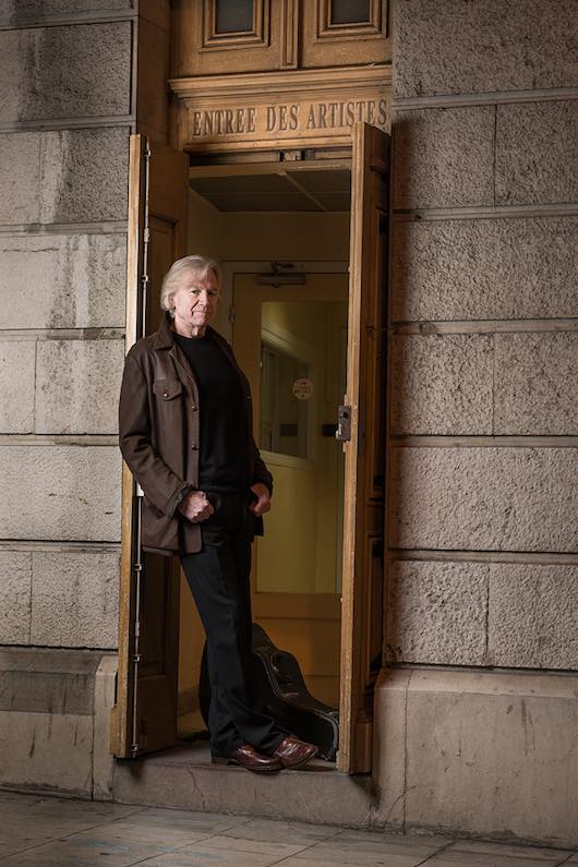 JUSTIN HAYWARD CONTINUES SOLO FLIGHT